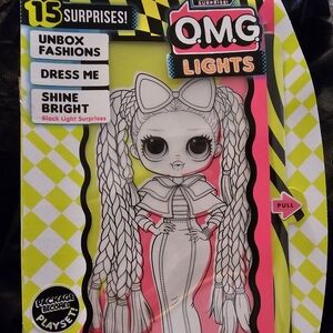 LOL Surprise! OMG Lights Dazzle Fashion Doll with 15 Surprises NEW IN BOX